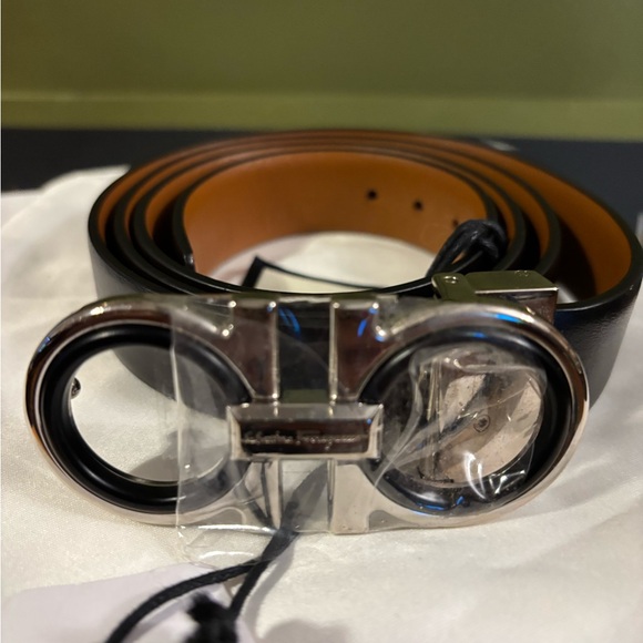 Salvatore Ferragamo Double Gancini Reversible Women’s  a Leather Belt New - Picture 1 of 10